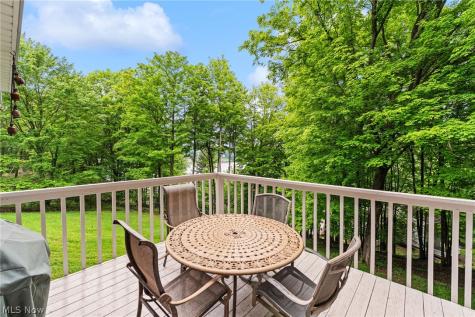 44 Navajo Trail Malvern OH 44644