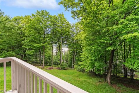 44 Navajo Trail Malvern OH 44644