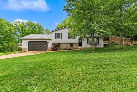 44 Navajo Trail Malvern OH 44644