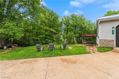 44 Navajo Trail Malvern OH 44644