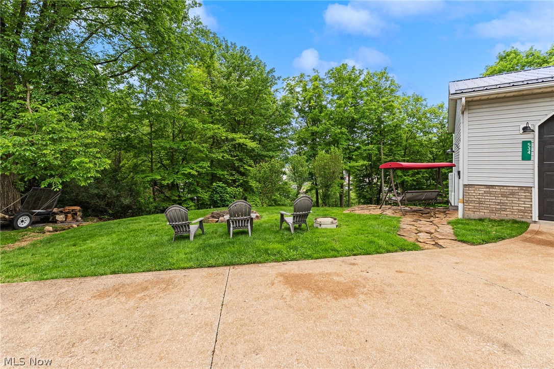 44 Navajo Trail Malvern OH 44644