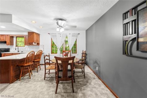 44 Navajo Trail Malvern OH 44644