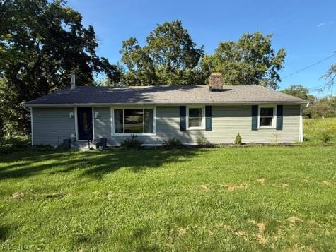 1087 Krumroy Road Akron OH 44306