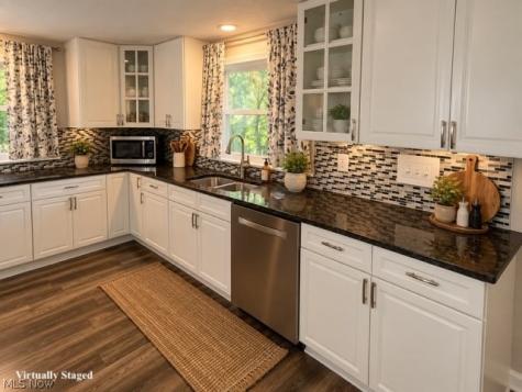 1087 Krumroy Road Akron OH 44306