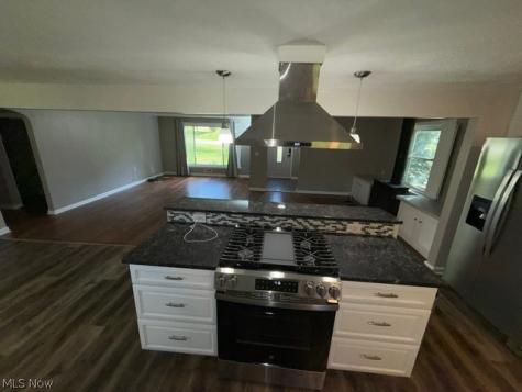 1087 Krumroy Road Akron OH 44306