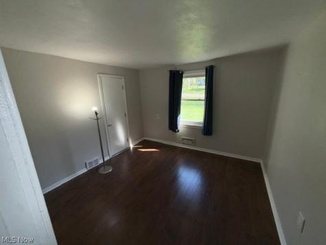 1087 Krumroy Road Akron OH 44306