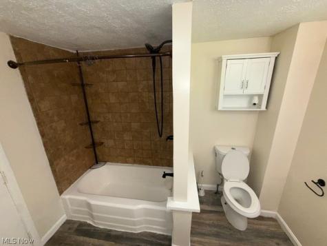 1087 Krumroy Road Akron OH 44306