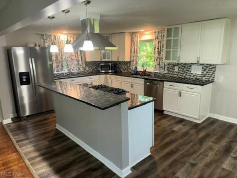 1087 Krumroy Road Akron OH 44306