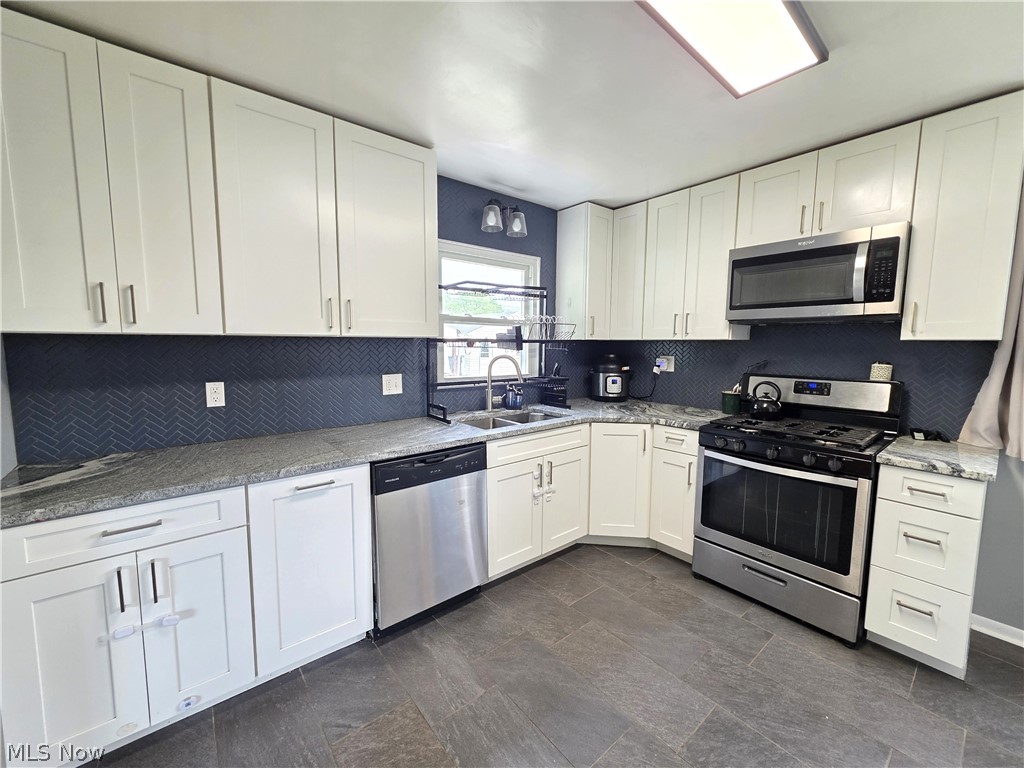 3205 Starlite Drive NW Warren OH 44485