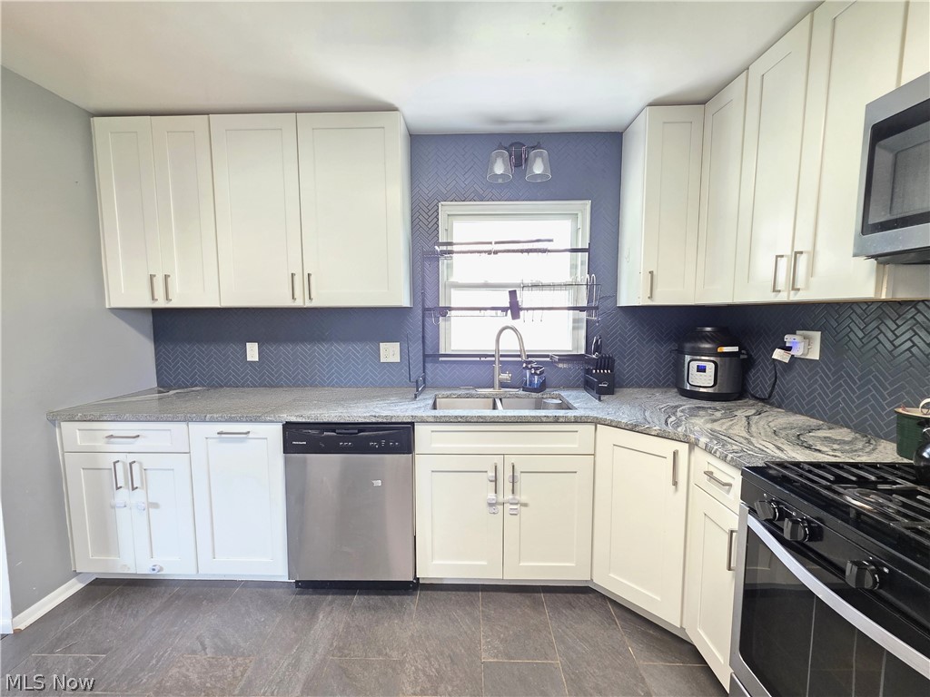3205 Starlite Drive NW Warren OH 44485