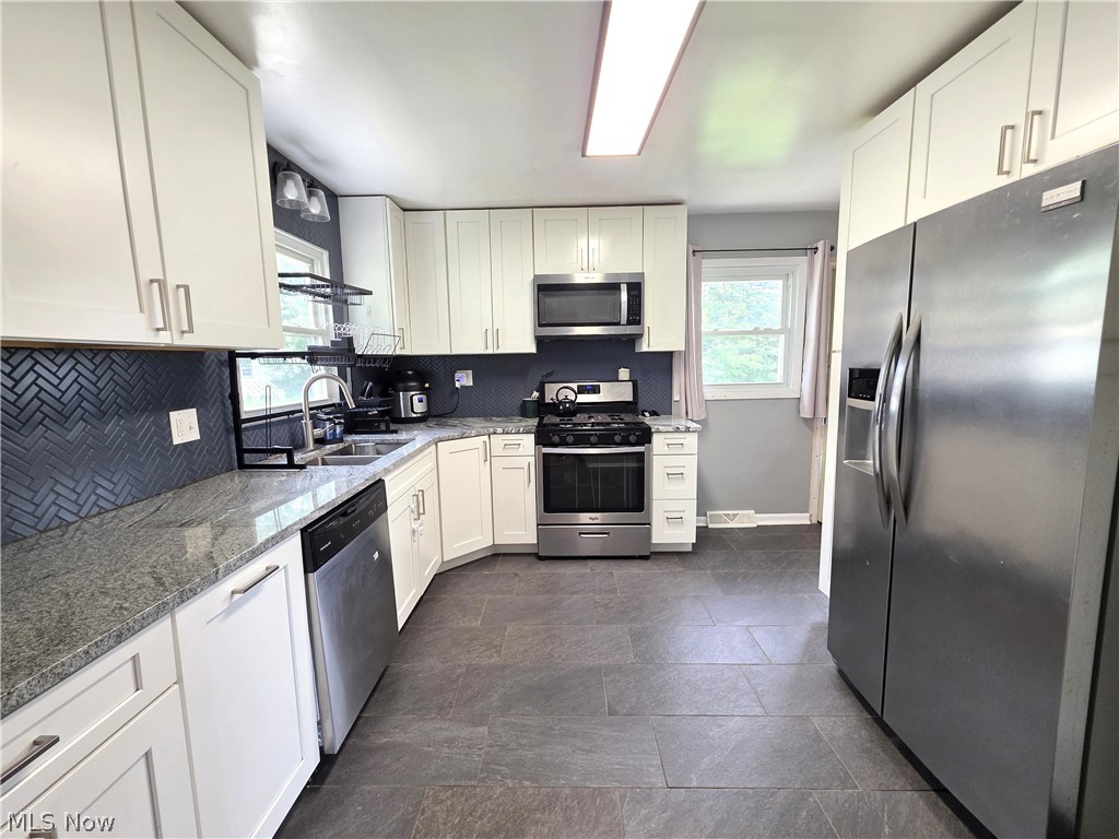 3205 Starlite Drive NW Warren OH 44485