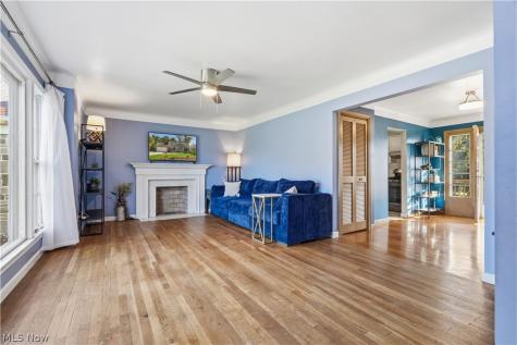 7715 Brecksville Road Independence OH 44131