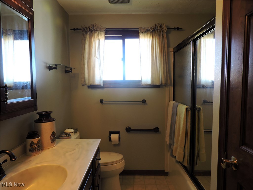 1106 W 42nd Place Lorain OH 44052