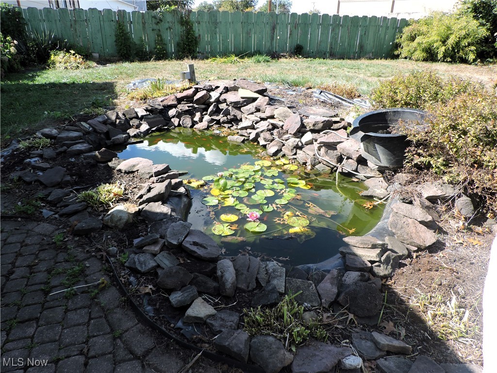 1106 W 42nd Place Lorain OH 44052