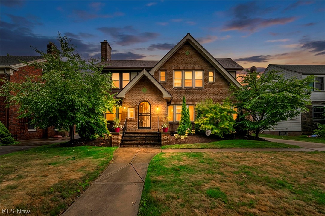 4589 S Hills Drive Cleveland OH 44109