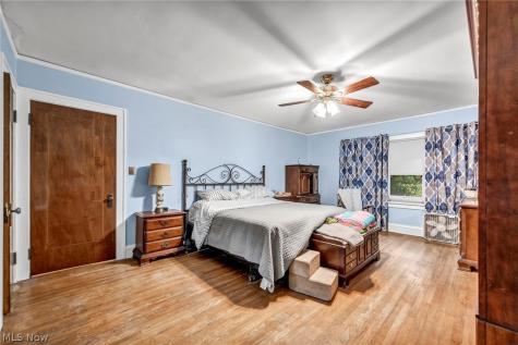 4589 S Hills Drive Cleveland OH 44109