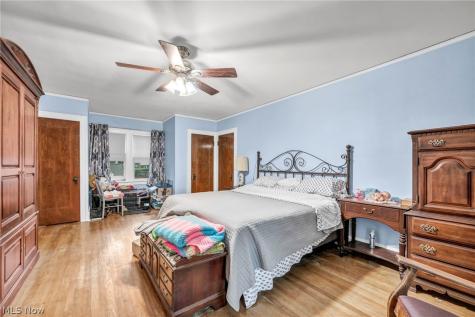 4589 S Hills Drive Cleveland OH 44109