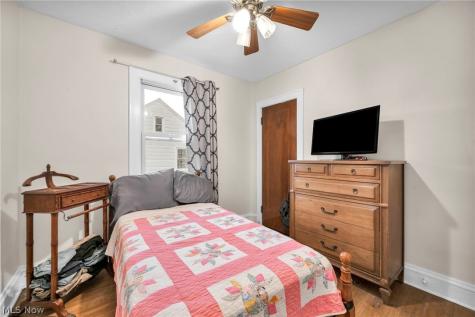 4589 S Hills Drive Cleveland OH 44109