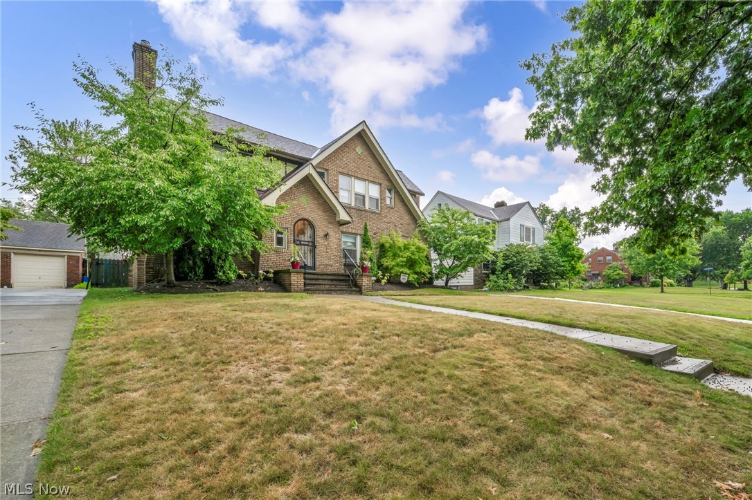 4589 S Hills Drive Cleveland OH 44109