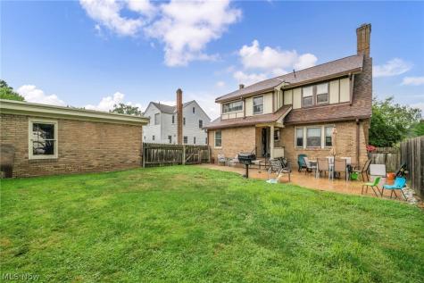 4589 S Hills Drive Cleveland OH 44109
