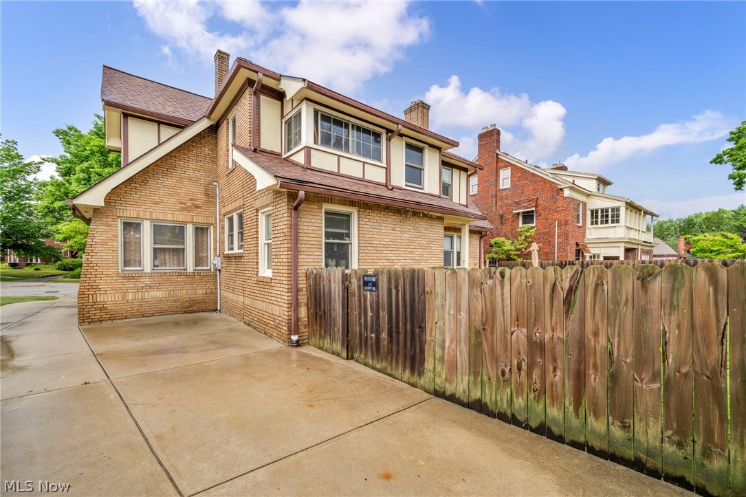 4589 S Hills Drive Cleveland OH 44109