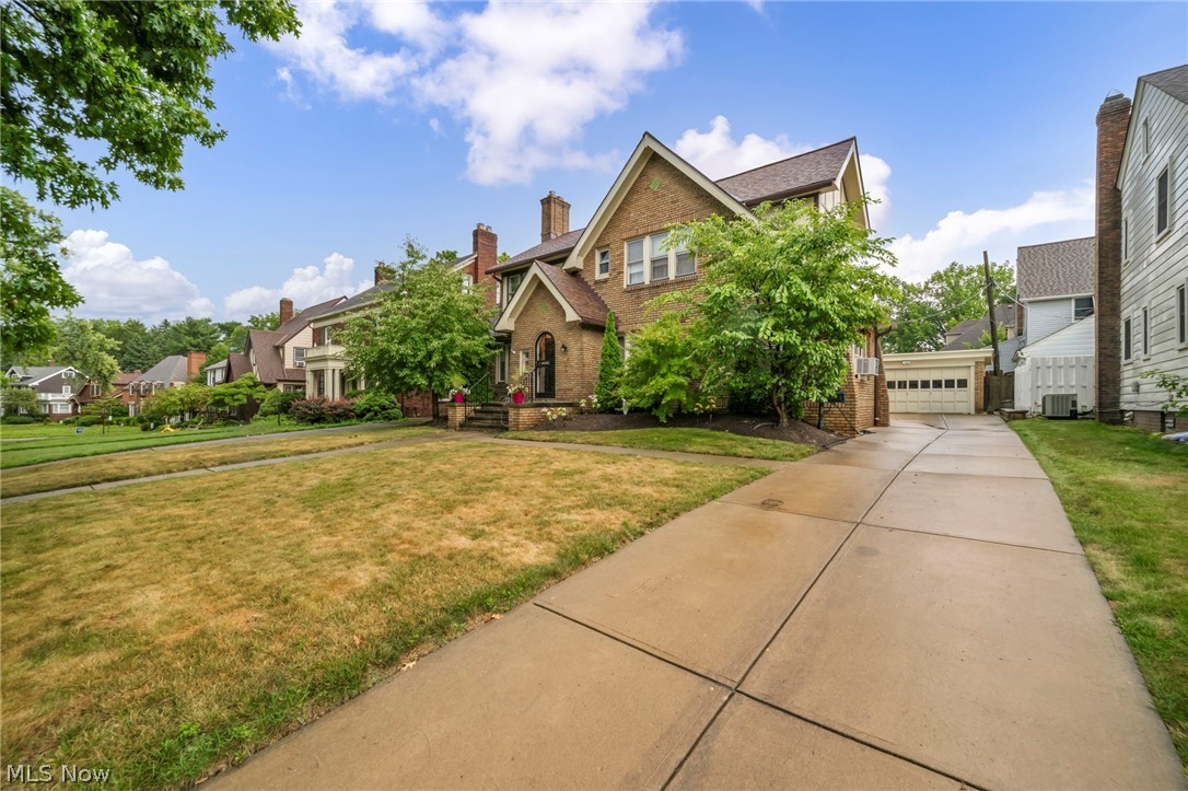 4589 S Hills Drive Cleveland OH 44109