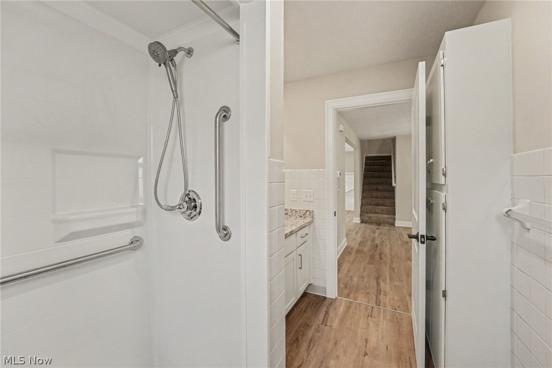 3006 Abbe Road Sheffield Village OH 44054