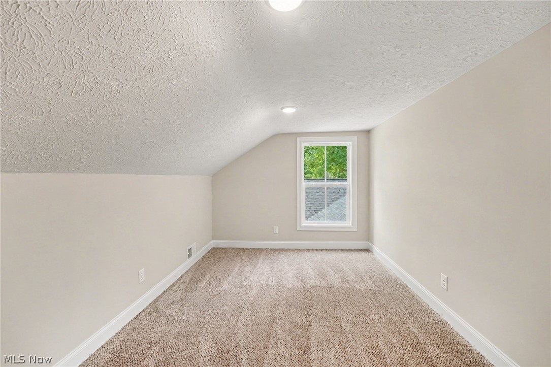 3006 Abbe Road Sheffield Village OH 44054