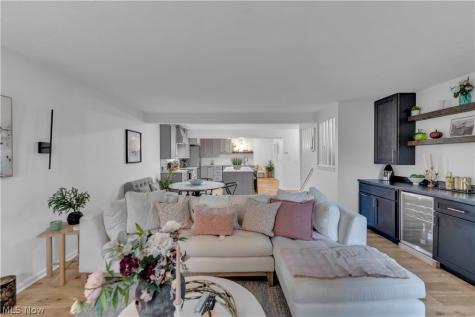1605 Windrow Lane Broadview Heights OH 44147