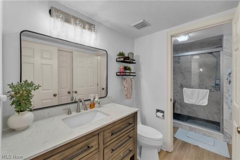 1605 Windrow Lane Broadview Heights OH 44147