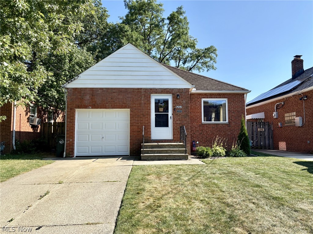 5207 Redfern Road Parma OH 44134