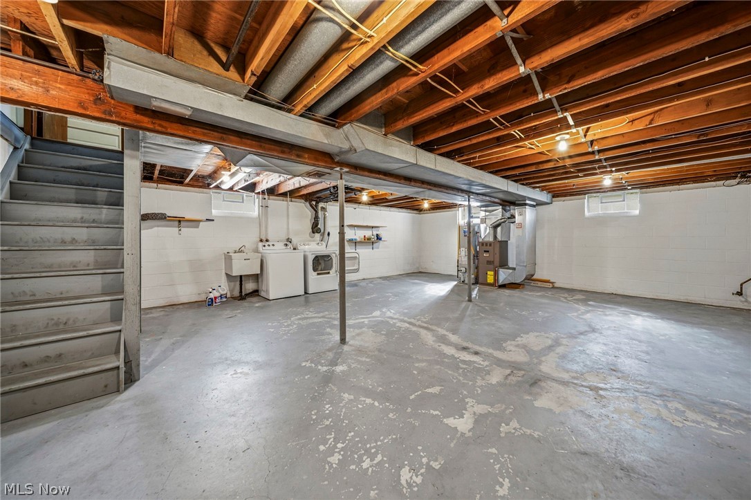 129/131 Arlington Avenue Painesville OH 44077