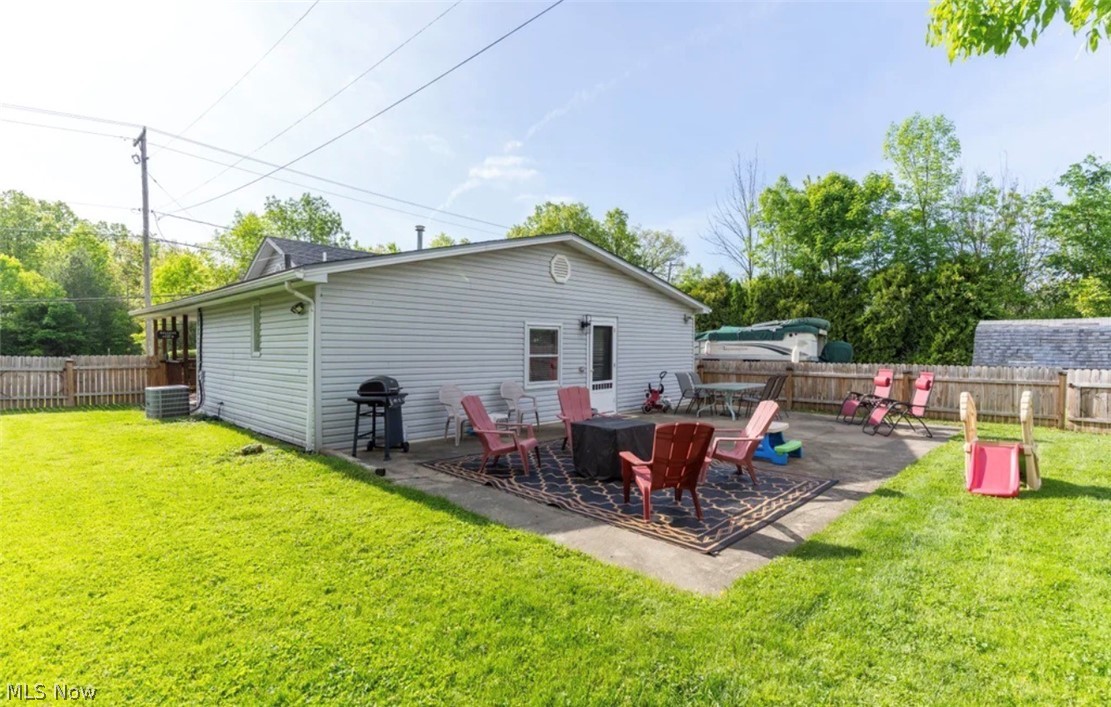 259 River Road Lake Milton OH 44429