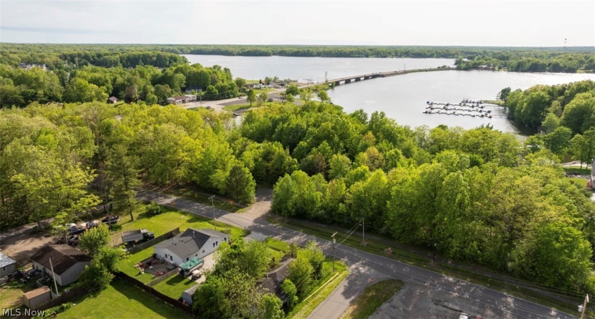 259 River Road Lake Milton OH 44429
