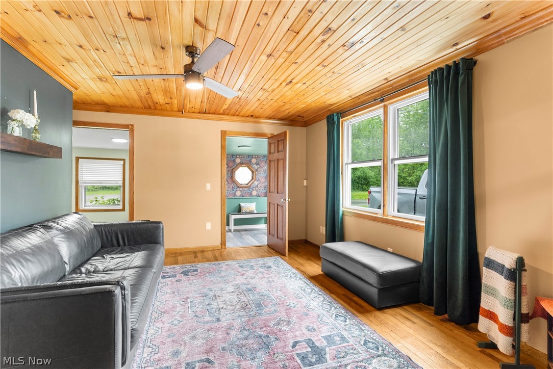 259 River Road Lake Milton OH 44429