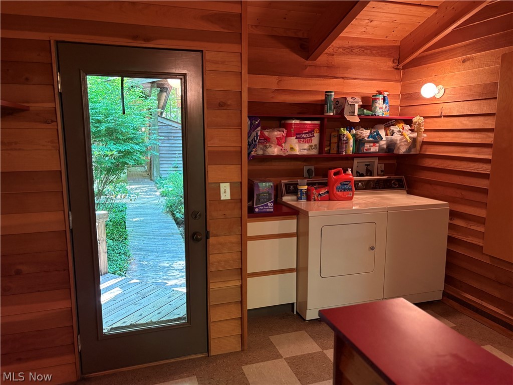 2325 Plum Point Roaming Shores OH 44084