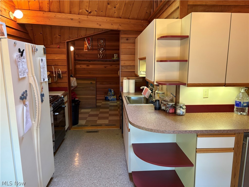 2325 Plum Point Roaming Shores OH 44084