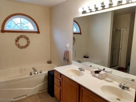 3109 Castle West Circle NW Massillon OH 44647