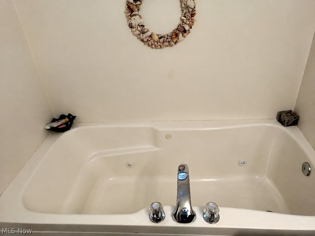 3109 Castle West Circle NW Massillon OH 44647