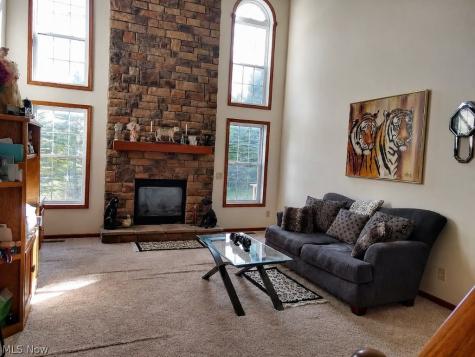 3109 Castle West Circle NW Massillon OH 44647