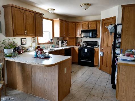 3109 Castle West Circle NW Massillon OH 44647