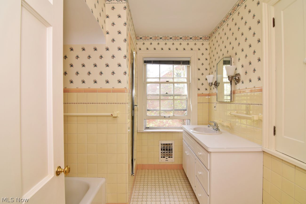 23500 Stanford Road Shaker Heights OH 44122