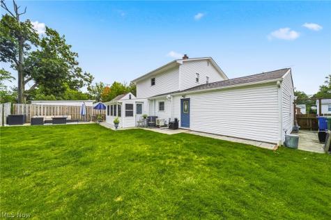 209 Shelton Boulevard Eastlake OH 44095