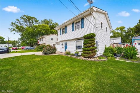209 Shelton Boulevard Eastlake OH 44095