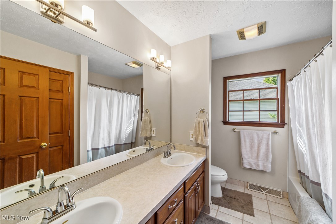 6955 Crystal Creek Drive Brecksville OH 44141