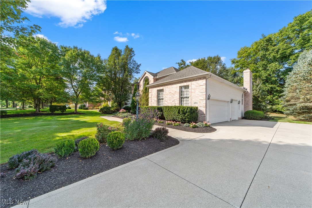 6955 Crystal Creek Drive Brecksville OH 44141