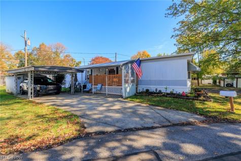 14 Van Ess Drive Olmsted Twp OH 44138