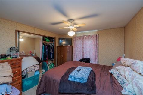 14 Van Ess Drive Olmsted Twp OH 44138