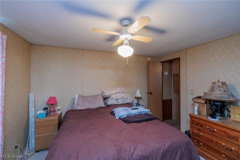 14 Van Ess Drive Olmsted Twp OH 44138
