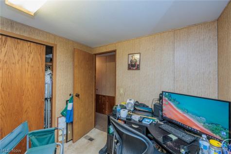 14 Van Ess Drive Olmsted Twp OH 44138